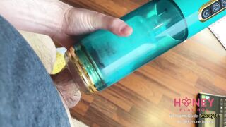 My Friend Gave Me a New HoneyPlayBox Toy, First Attempt to Handle It