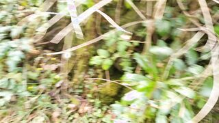 ????????El Tio Cachondo Salio De Excursion,Al Sacar Su Bonita Polla Una Garrapata Cayo En Su Verga????