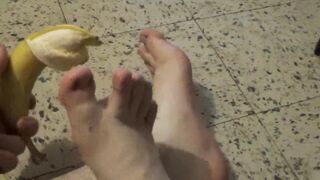 Foot Banana