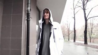 BIGSTR - Fashionable Stud Deepthroats A Large Lollipop On His Knees And Gets Caked In A Warm, Grubby Pop-shot