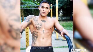 Super-steamy muscle inked latino dude pics