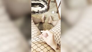 Twunk can’t stop leaking precum!