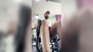 spunking handsfree in public. X: @HamedRaiddXXX