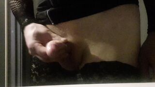 Trunk Getting off with jizz flow.In underpants and tights