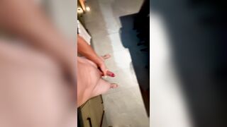 Muscle bi-atch masturbate in the kitchen