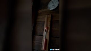 Verschwitzter Deutscher Muskel Nubile wichst seinen fetten Monsterschwanz in der Sauna