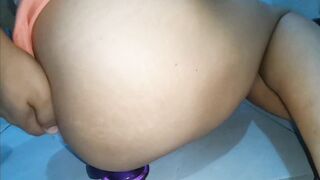 Deep purple weenie all in my culo