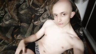 Posing. What chickss outfit suits me? Personal message me or ask in the comments