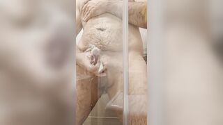 BeefyBear_douche_solo_precum_spray