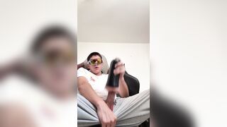 Destrozó mi coño de juguete y me salpicó de leche