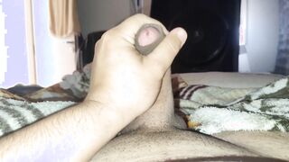 Me despierto con una erección y leche acumulada