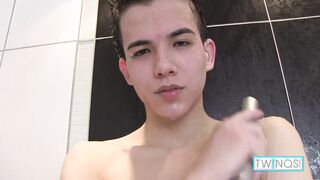 Lean Twunk Xander H Fondles His Jizz-shotgun And Plays With Bubbles!