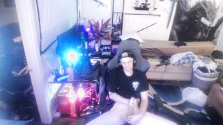 My roomy sent me this vid and said so this is why you cant be bothered to neat whoops