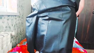 Yuppish Eyes Dissolve My Candy Cravings