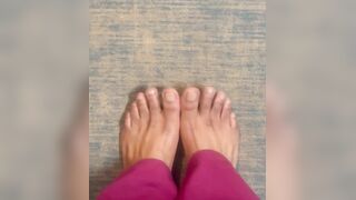 Jism on Super-cute Toes