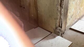 Haciendo una visita en la obra donde trabajo