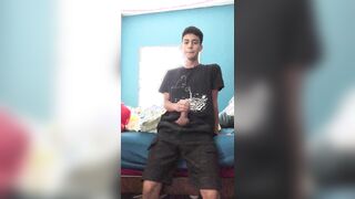 Uber-cute guy joys himself