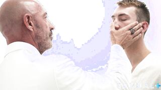 MasonicBoys - Torrid suited DILF Ace Banner barebacks youngster Colton Fox