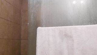 Douche rock-hard you want it NNN