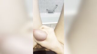 Lad with uncircumcised shaft pops in tub
