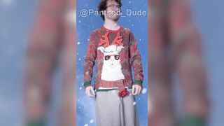 Christmas magic backfires! Clothes disappear, leaving Andy bare and unsheathed!