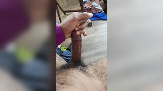 Observe me wank my fat manhood