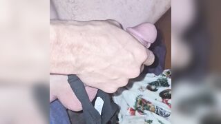 Lengthy milky Manmeat collecting trophies and fapping. Whos next ?