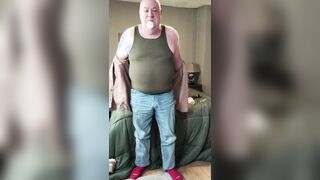 UNWRAP TAUNT FOR CUSTOMER! Otter takes off and milks for Kennie