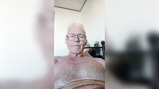 Exibitionist wants to stroke while looking at you bare. I enjoy observing nude fellows.