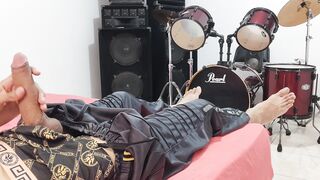 my ginormous hard-on in my siss guest room