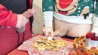 Cream-colored Coating for the Christmas Cookies