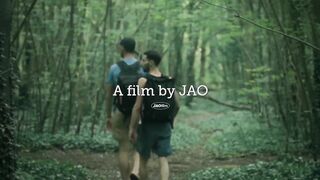 Andolini gives his golden mayo to his acquaintance Antéo, who’s addicted to that ball butter