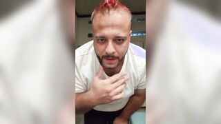 Estriptis Guy ,homosexual ,desnudo poco a poco y hablar cariñoso solo para ti