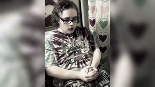 Fem masculine wanking off and spunking