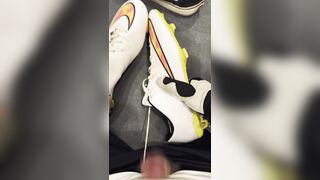 Smash those unbelievable football shoes