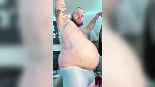 Gainer Pig Keeps Getting bigger…345 lbs