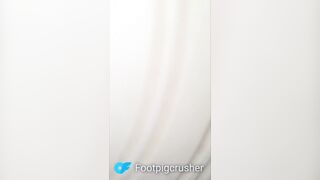 Youre lil and I trample the sh*t out of you