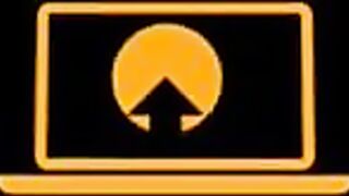 Mostrándole la verga a una pareja de españoles bisexuales.