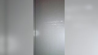 After everyone left, I took off my clothes in the elevator.