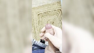 Дрочу в ванной перед зеркалом