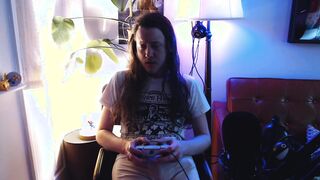 kinky gamer gets frustrated and wanks off about it