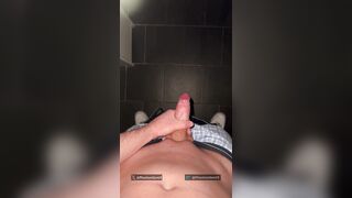 Meister nimmt dich auf der Arbeitstoilette durch - PhantomGentX