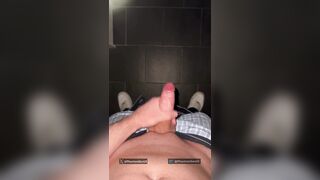 Meister nimmt dich auf der Arbeitstoilette durch - PhantomGentX