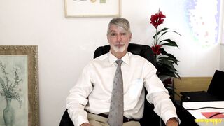 ManPuppy: Psychiatrist Richard Lennox Instructs Cherry To Jism In Office Sesh