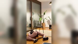 You like me jiggling my arse huh ?