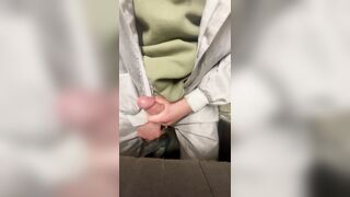 Дрочка на заводе пока некто не видит