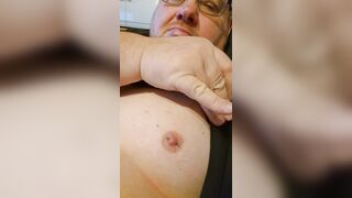 Nippelpiercing gestochen