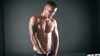 REALITY STUDS - Tony Sosa Ripples His Biceps And Leisurely Unveils His Stiff Spear In A Sensuous Striptease
