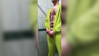 Grinch bathroom time