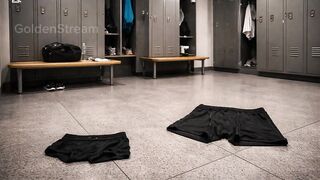 Queer Geschichte Monster Schwanz und Teenie Schwanz Viel Sperma in der Umkleide